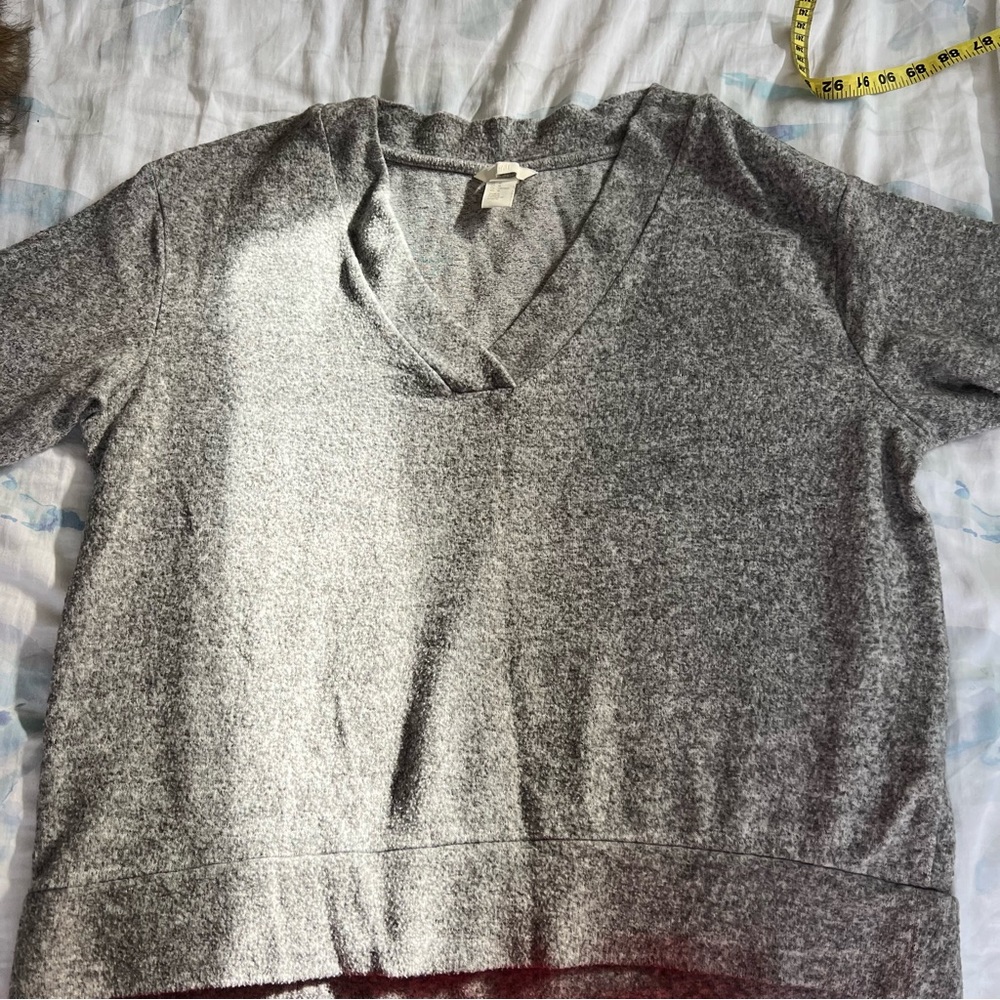 gray v neck sweater